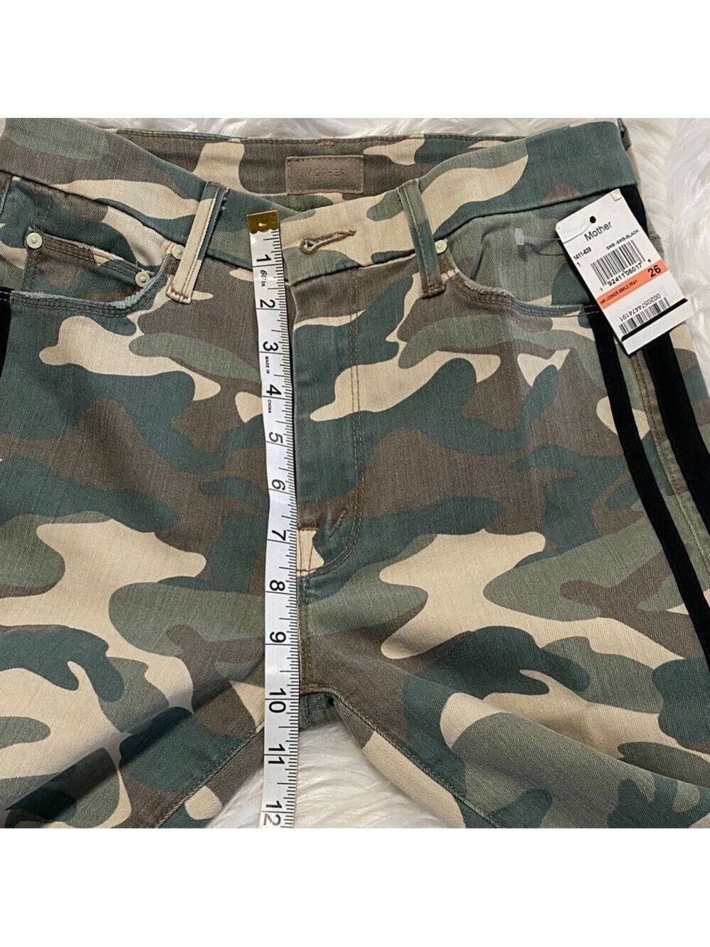 MOTHER Camouflage Pants with Black Detail - Picture 5 of 11